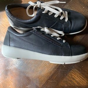 Ziera Women’s Space Black Leather 40W